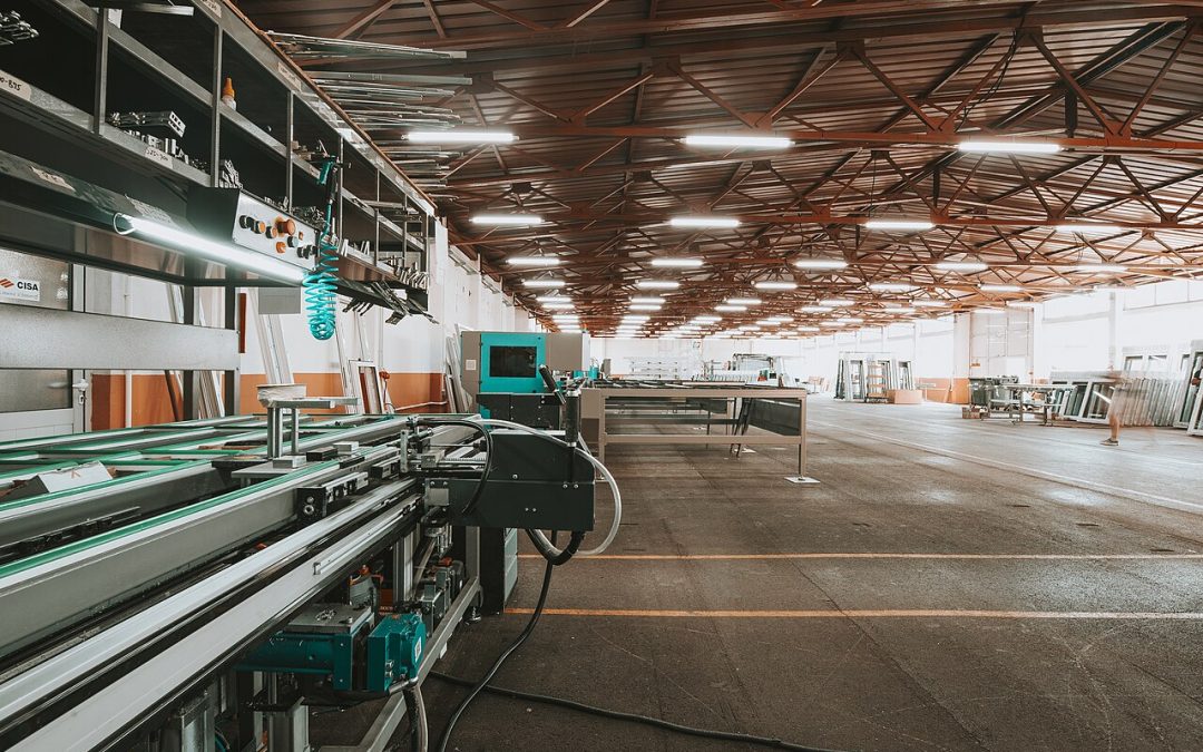 Modern industrial production line illustrating machine data collection, OEE and factory digitalisation