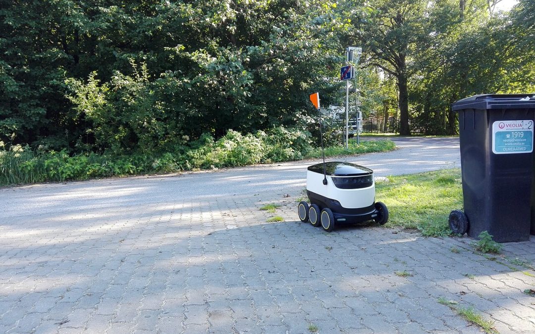 Starship autonomous delivery robot on a Tallinn pavement, photographed in 2017, not the October 2026 collision