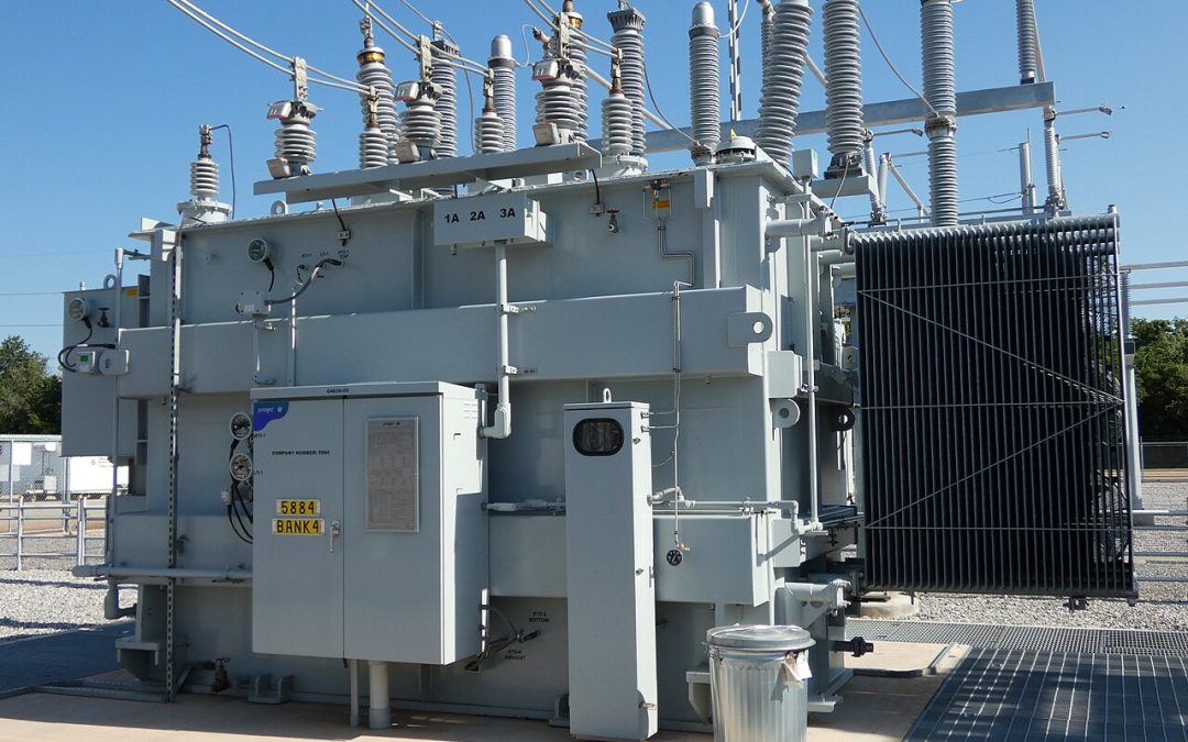 138/12.5 kV power transformer photographed 2024 by Yoshieslunchbox; illustrative only, not the Gujarat foundry or October 2026 fire