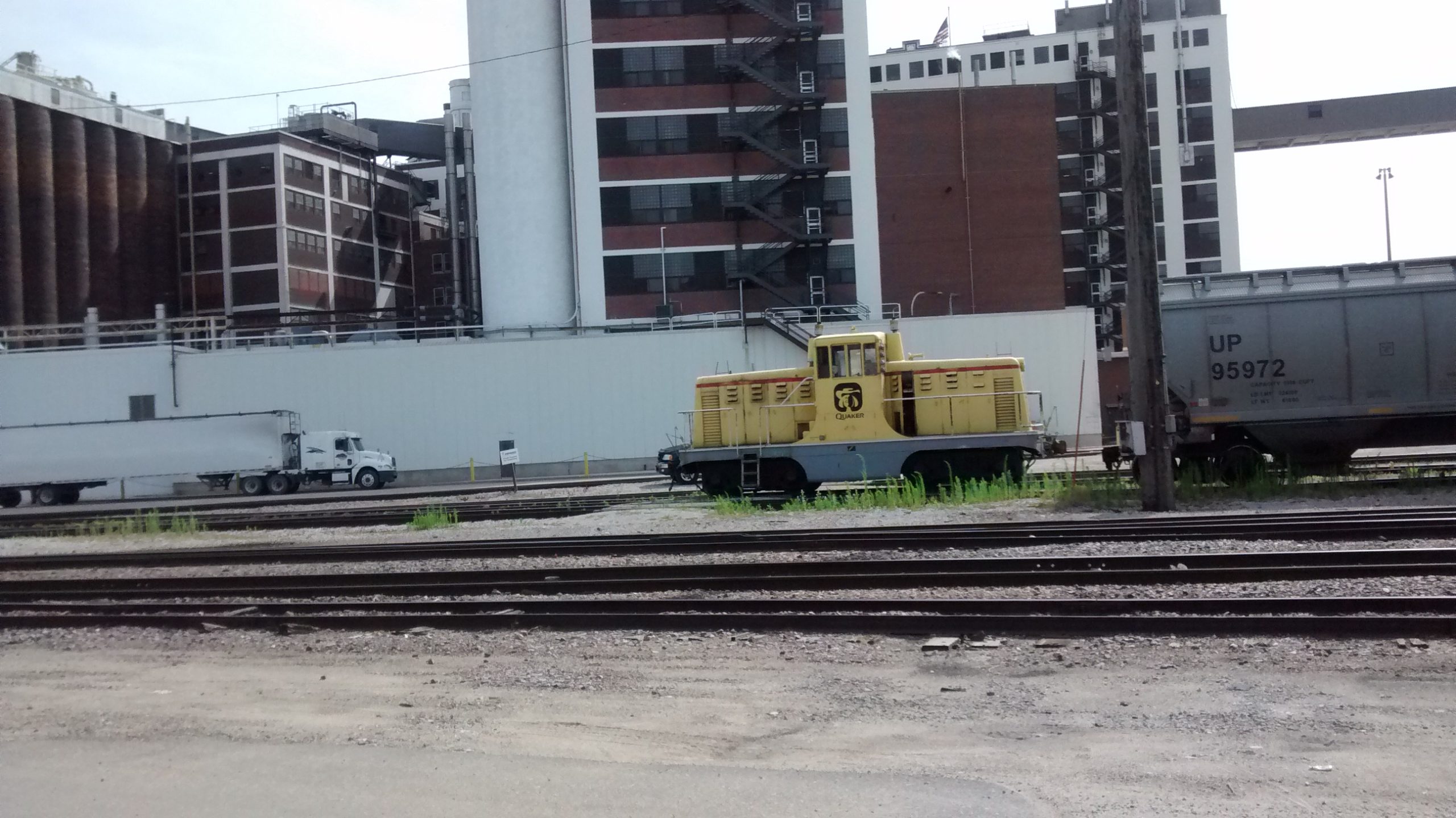 Quaker Oats Cedar Rapids factory exterior photographed in 2015; not the October 2026 explosion or fire
